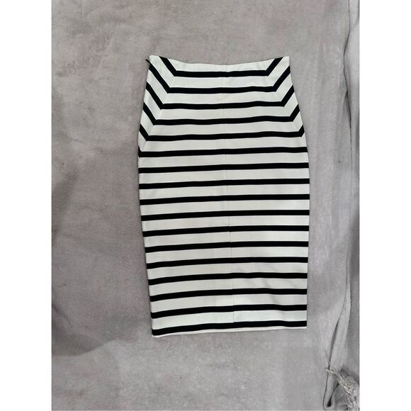 Zara women’s skirt size S black and white stripes - Picture 3 of 3